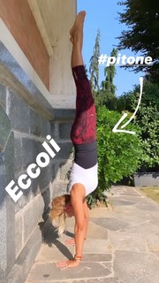 Federica Fontana feet photo thumbnail