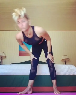 Federica Fontana feet photo thumbnail
