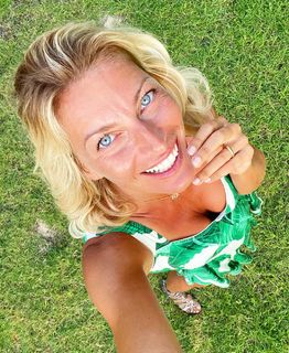 Federica Fontana feet photo thumbnail