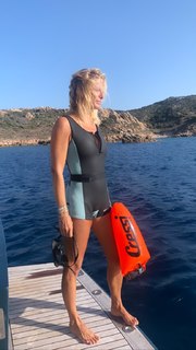 Federica Fontana feet photo thumbnail