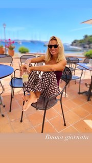 Federica Fontana feet photo thumbnail