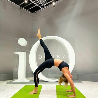 Federica Fontana feet photo thumbnail