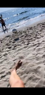Federica Fontana feet photo thumbnail