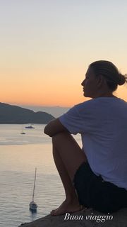 Federica Fontana feet photo thumbnail