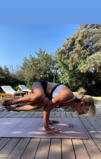 Federica Fontana feet photo thumbnail