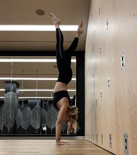 Federica Fontana feet photo thumbnail