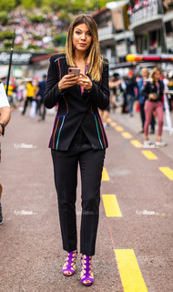 Federica Masolin feet photo thumbnail