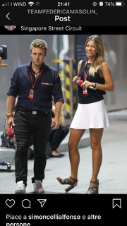 Federica Masolin feet photo thumbnail