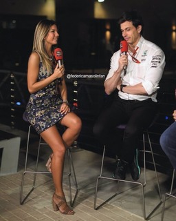 Federica Masolin feet photo thumbnail