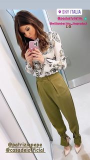 Federica Masolin feet photo thumbnail