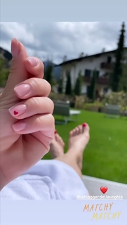 Federica Masolin feet photo thumbnail