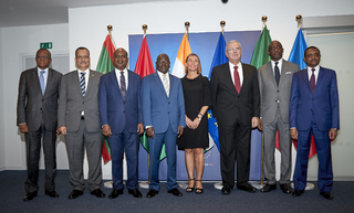 Federica Mogherini feet photo 4