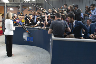 Federica Mogherini feet photo 3