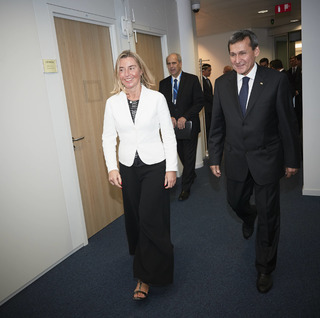 Federica Mogherini feet photo 16