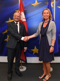 Federica Mogherini feet photo 6