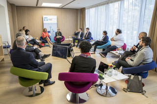 Federica Mogherini feet photo 17
