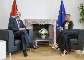 Federica Mogherini feet photo 11
