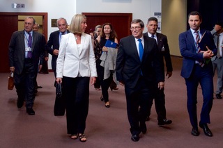 Federica Mogherini feet photo 8