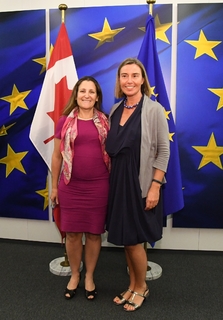Federica Mogherini feet photo 5