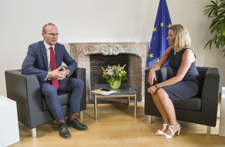 Federica Mogherini feet photo 15