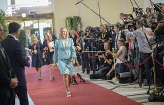 Federica Mogherini feet photo 12