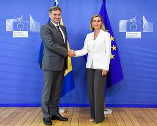 Federica Mogherini feet photo 9