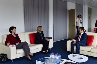 Federica Mogherini feet photo 18