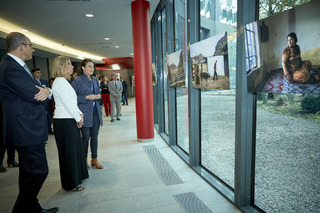 Federica Mogherini feet photo 7