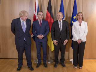 Federica Mogherini feet photo 17