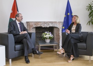Federica Mogherini feet photo 13