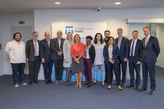 Federica Mogherini feet photo 11