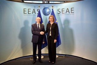 Federica Mogherini feet photo 10