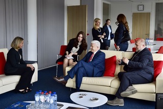 Federica Mogherini feet photo 8