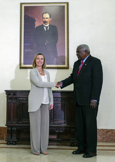 Federica Mogherini feet photo 7