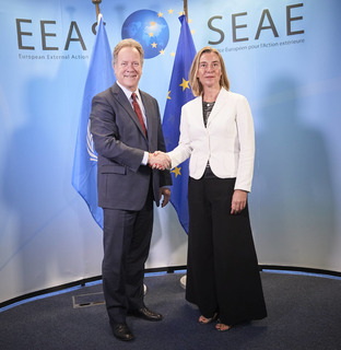 Federica Mogherini feet photo 4