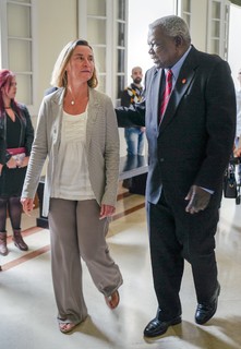 Federica Mogherini feet photo 10
