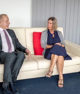 Federica Mogherini feet photo 7
