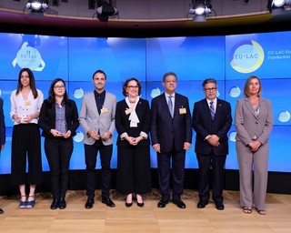 Federica Mogherini feet photo 5