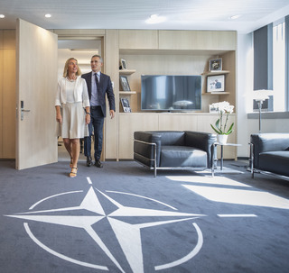 Federica Mogherini feet photo 9