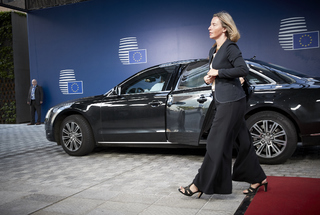 Federica Mogherini feet photo 5
