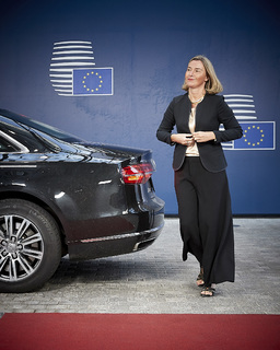 Federica Mogherini feet photo 17