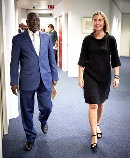 Federica Mogherini feet photo 3
