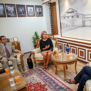 Federica Mogherini feet photo 15