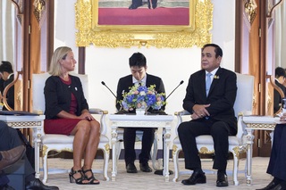 Federica Mogherini feet photo 13
