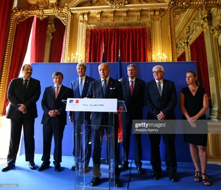 Federica Mogherini feet photo 17