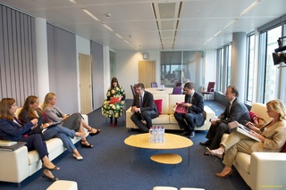 Federica Mogherini feet photo 14