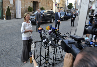 Federica Mogherini feet photo 11
