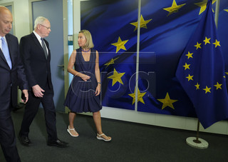 Federica Mogherini feet photo 15