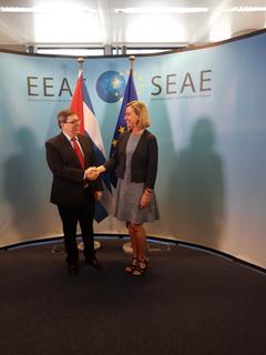 Federica Mogherini feet photo 13