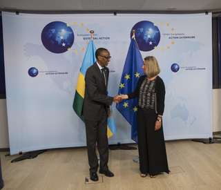 Federica Mogherini feet photo 9